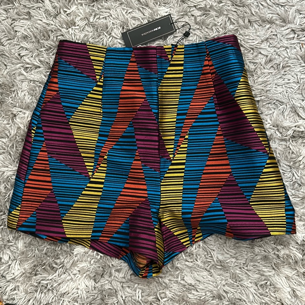 BCBGMaxAzria High Rise Muticolor Black Shorts